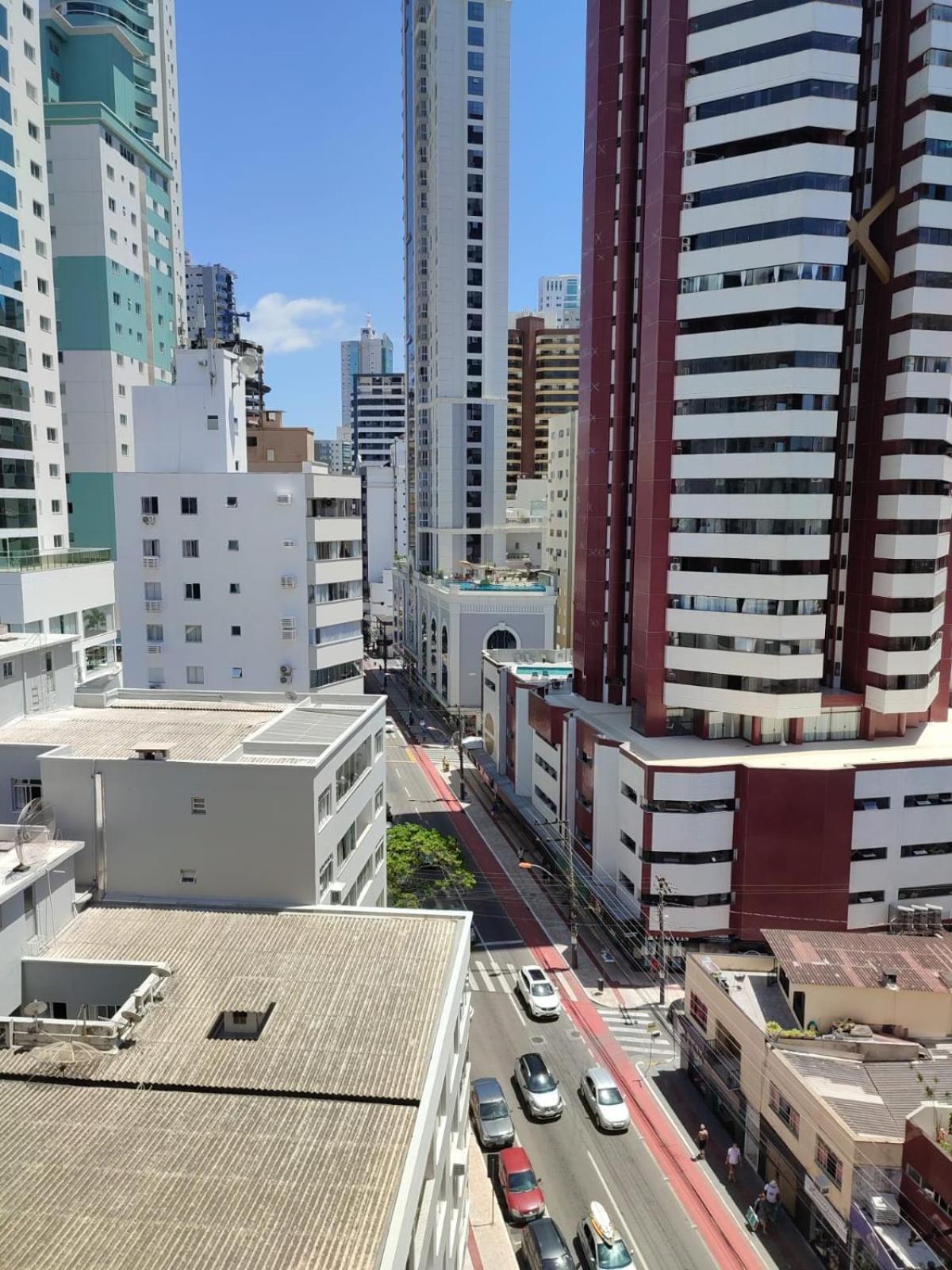 Apartamento Apto Av Brasil Quadra Mar *
